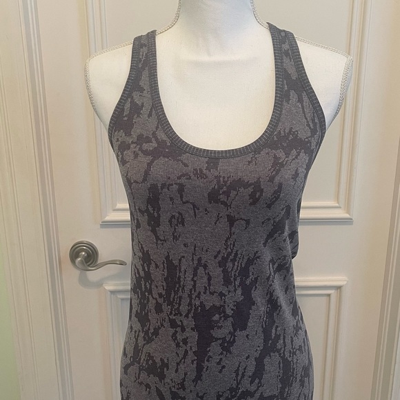 Stella Elyse Athletic Tank Top - Picture 3 of 14